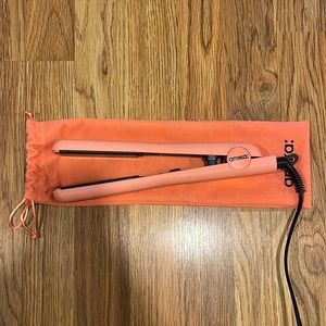Amika Hair Straightner